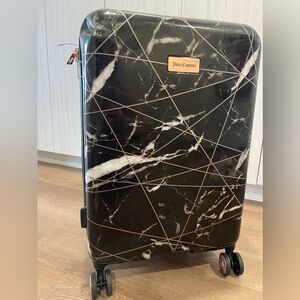 Juicy Couture 21” luggage spinner wheels carry-on